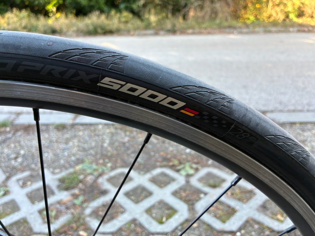 Kicserélt külső a Treken: most Continental GP5000 van fent
