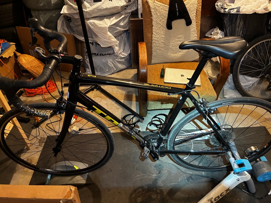 Trek Domane AL2, Claris felszereltséggel